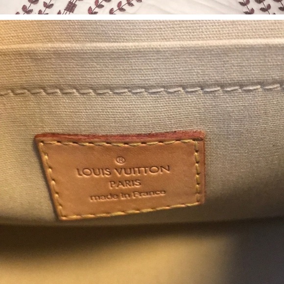 Cute! Vintage Louis Vuitton bag 💋 - Picture 4 of 15